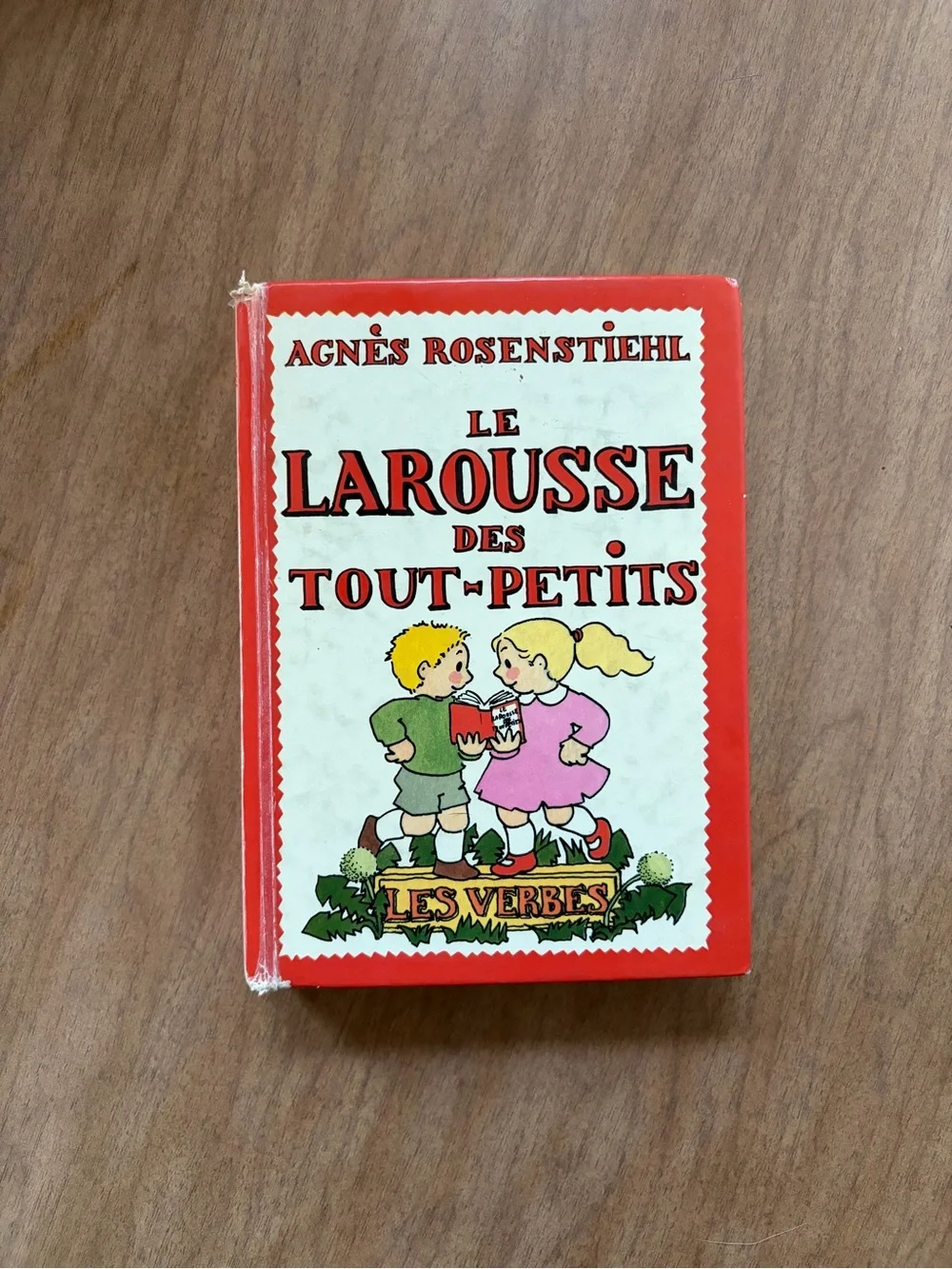 French Language “Le Larousse des Tout-Petits” Children's Verb Book